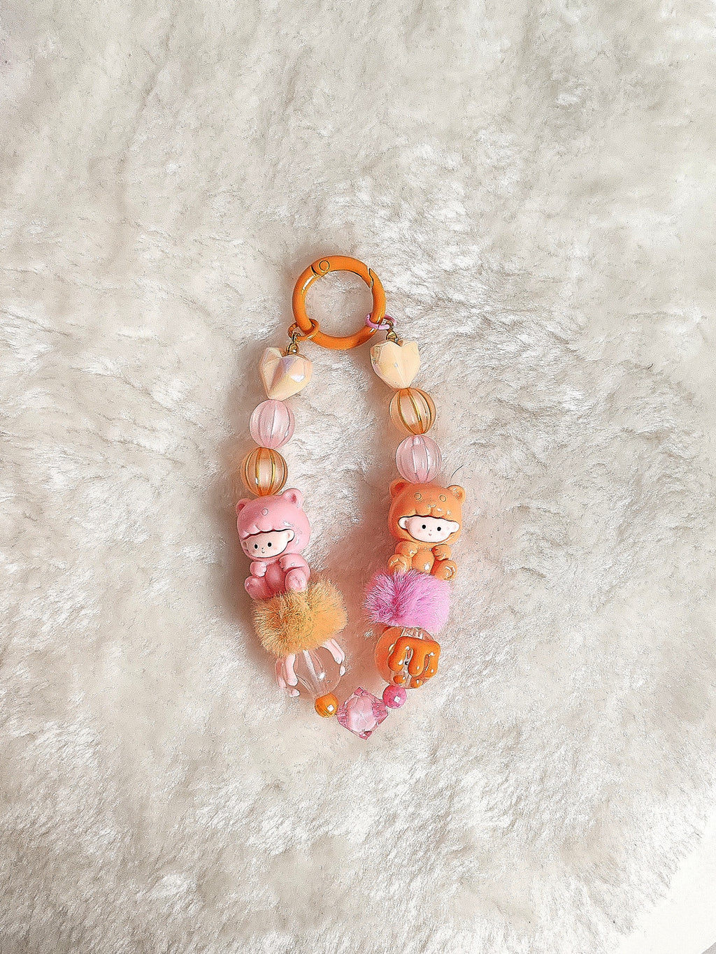 Peachy Bear Charm – Handgefertigter Taschen- & Schlüsselanhänger