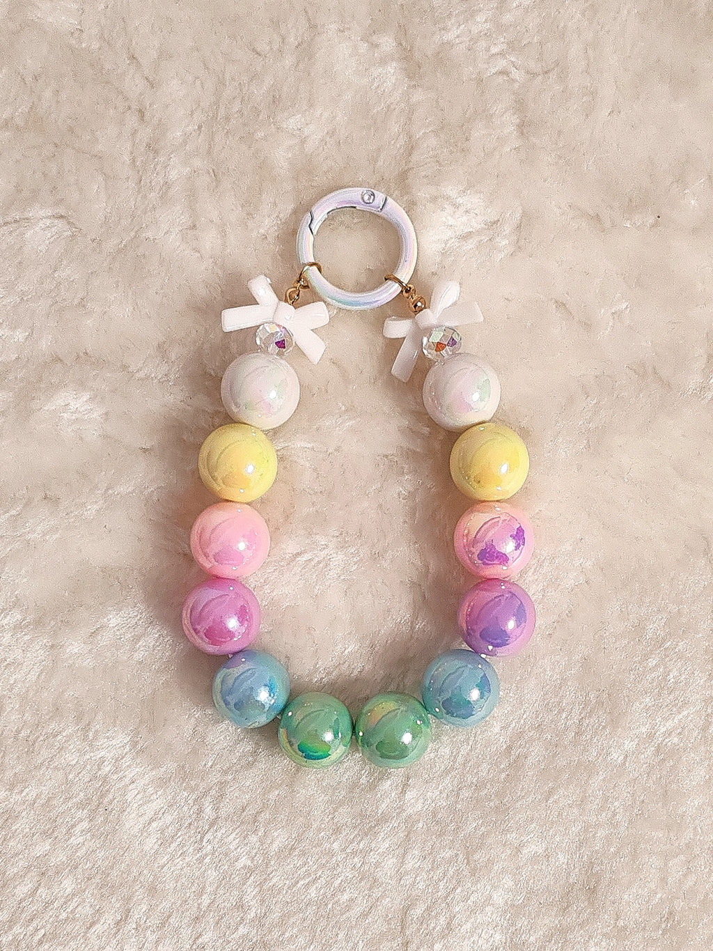 Rainbow Pastell Perlen-Charm Schlüsselanhänger – Handgefertigtes Kawaii Unikat