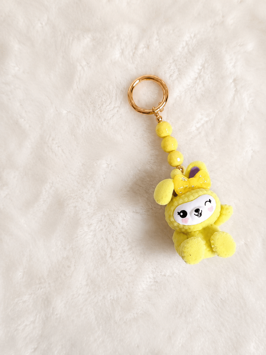 Hasen Charm Anhänger Gelb – Handmade