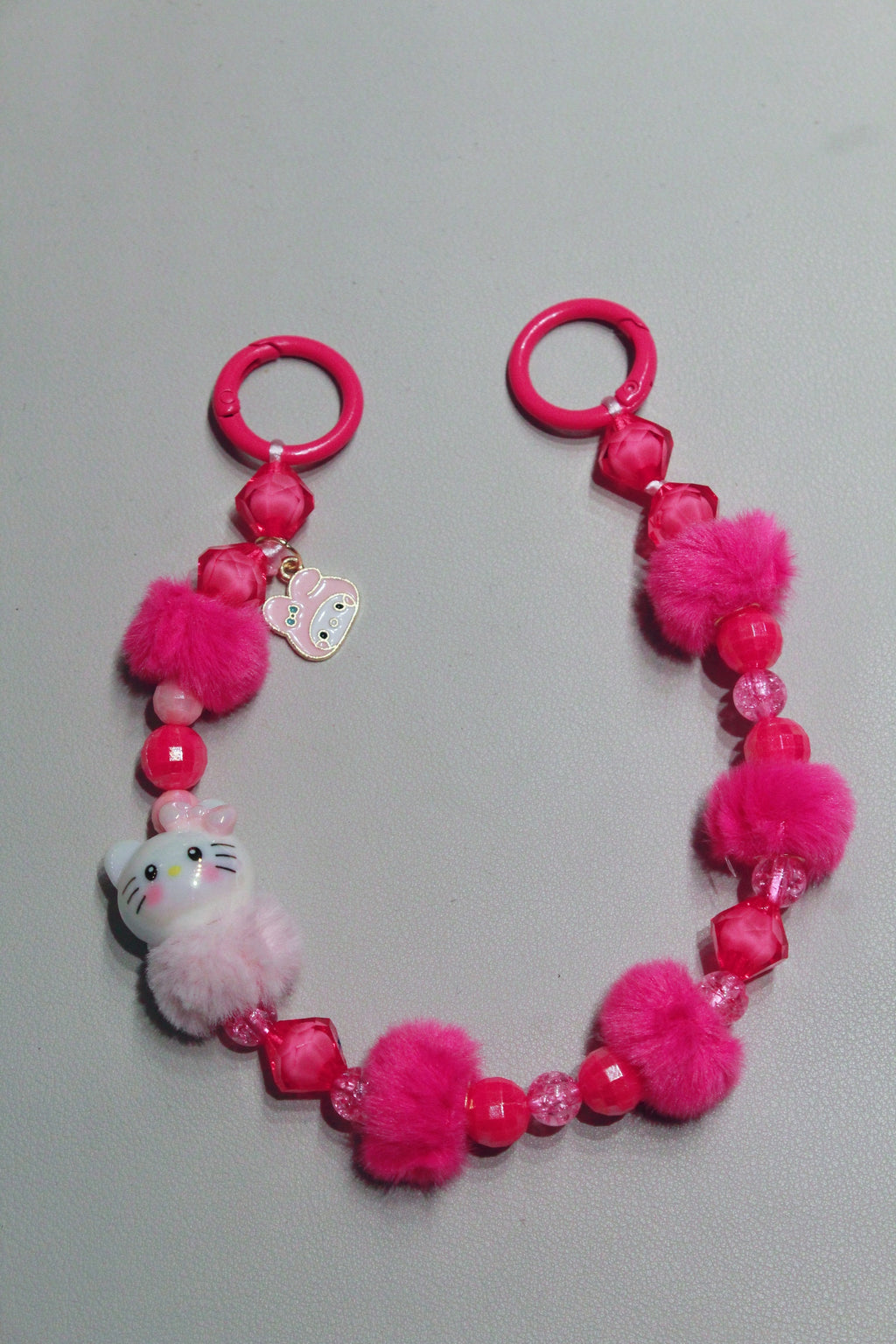 Pink Kitty Fluffy Charm – Handgefertigter Taschen- & Schlüsselanhänger