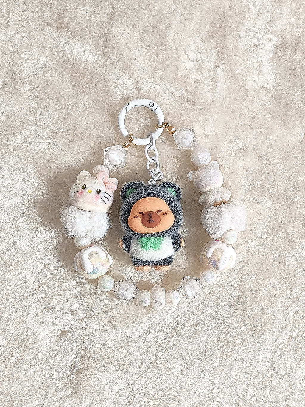 Cozy Capybara Charm – Handgefertigter Taschen- & Schlüsselanhänger