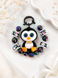 Midnight Penguin Charm – Handgefertigter Taschen- & Schlüsselanhänger