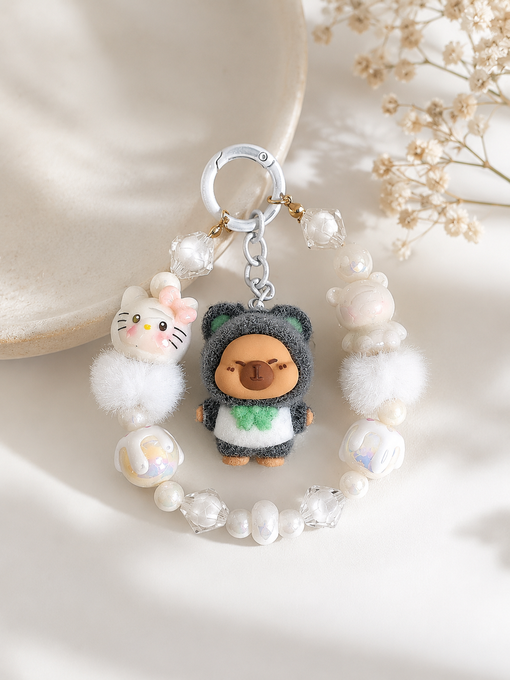 Cozy Capybara Charm – Handgefertigter Taschen- & Schlüsselanhänger