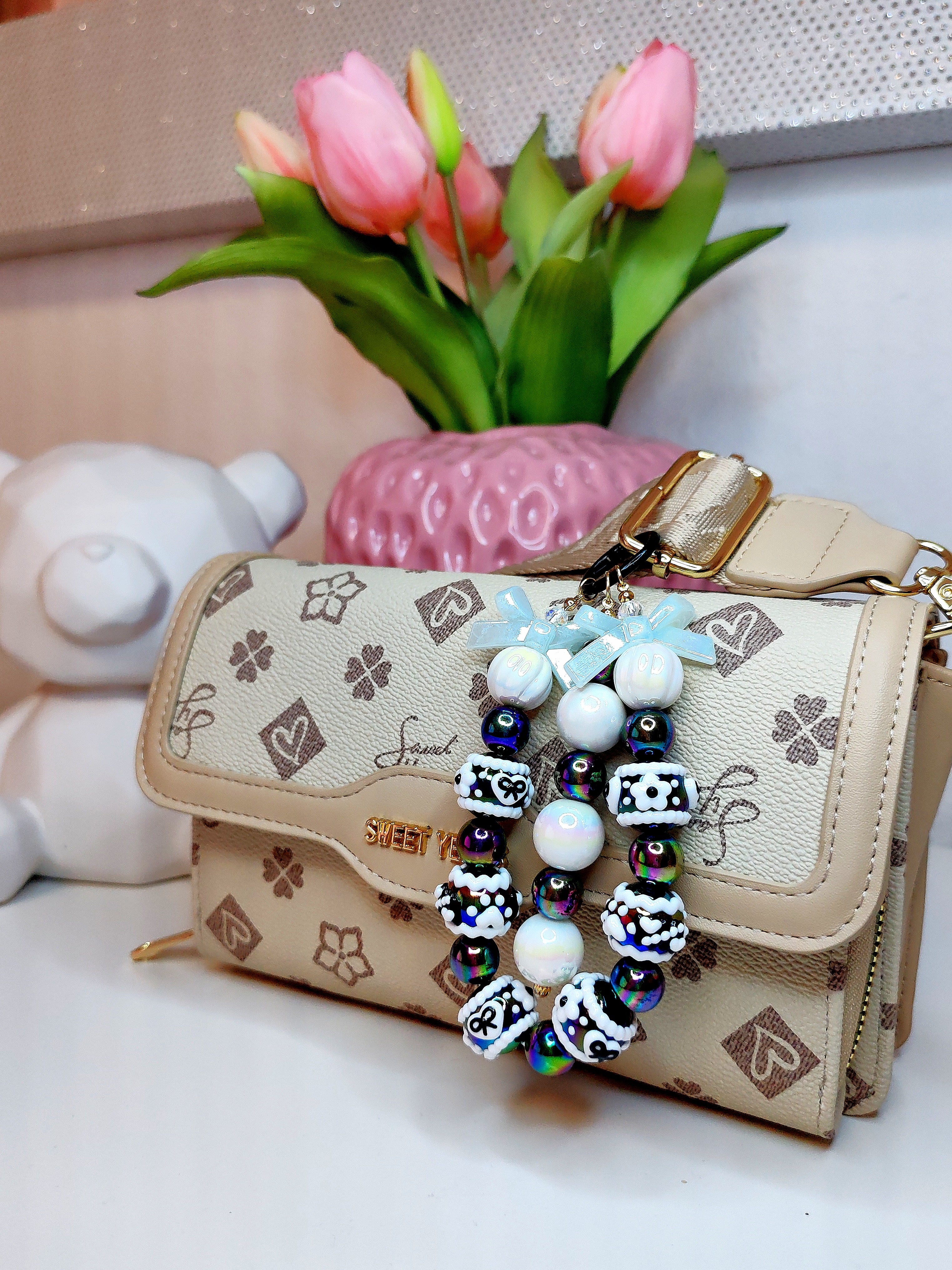 Handmade Perlen-Charm Anhänger – Midnight Pearl Edition